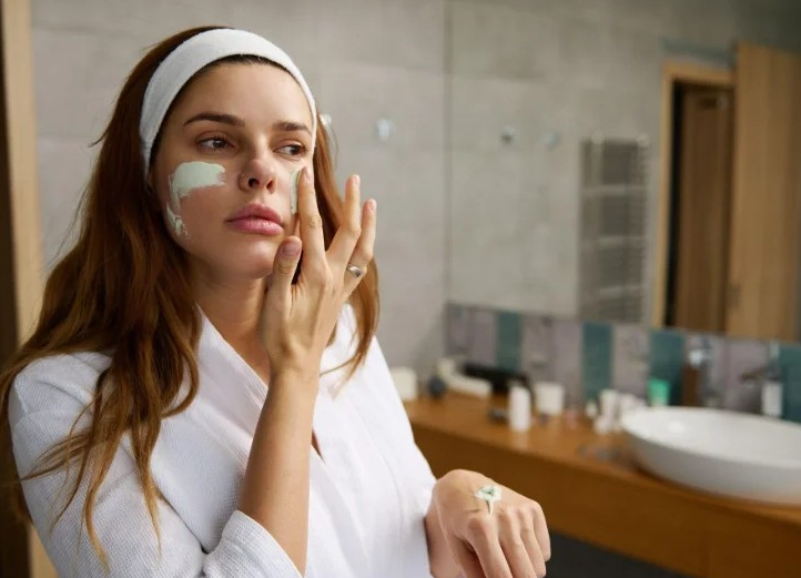 Glow Up on a Budget: Best Low-Cost Online Tools to Help You Look and Feel Your Best